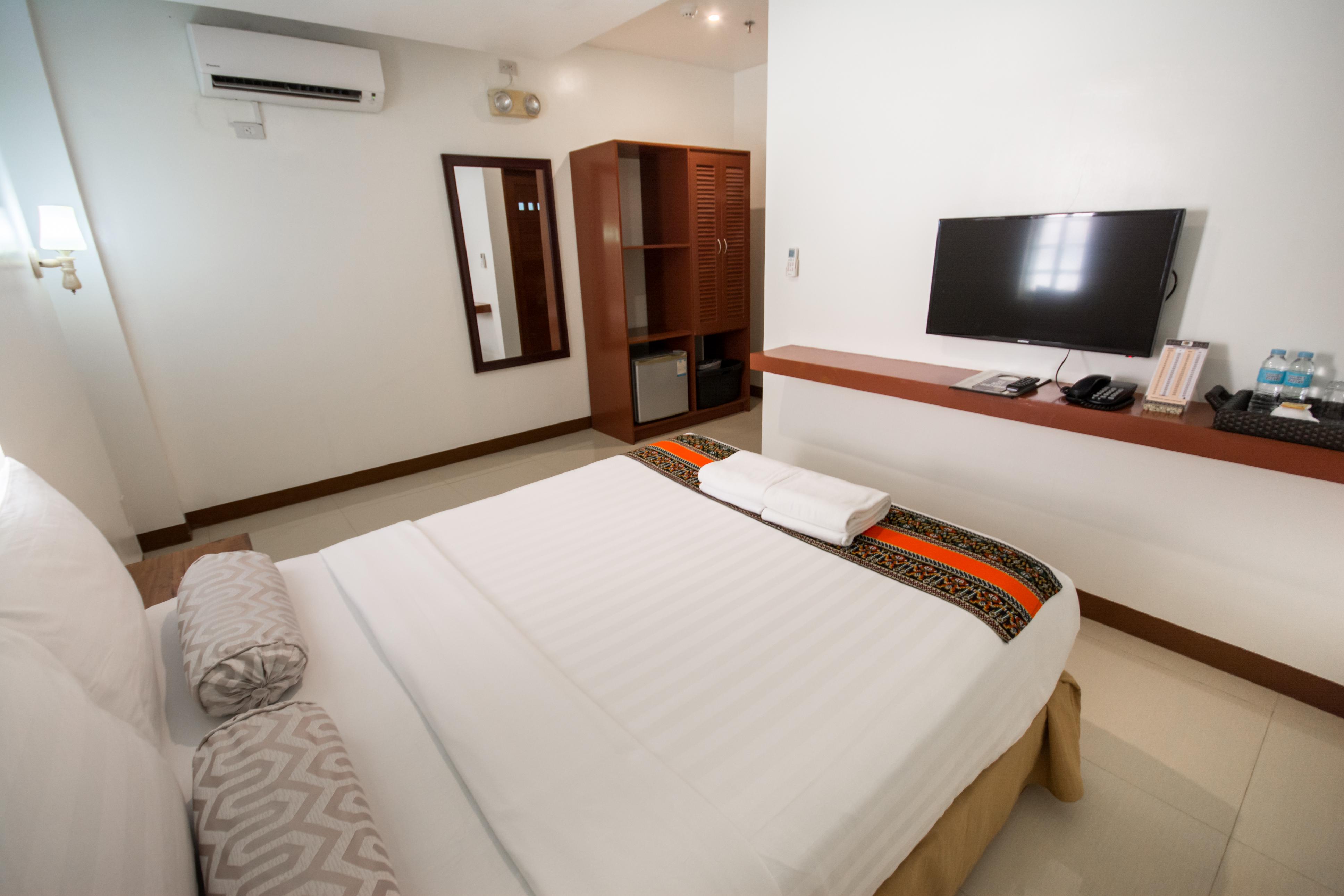 Sur Beach Resort Boracay Hotel 3*