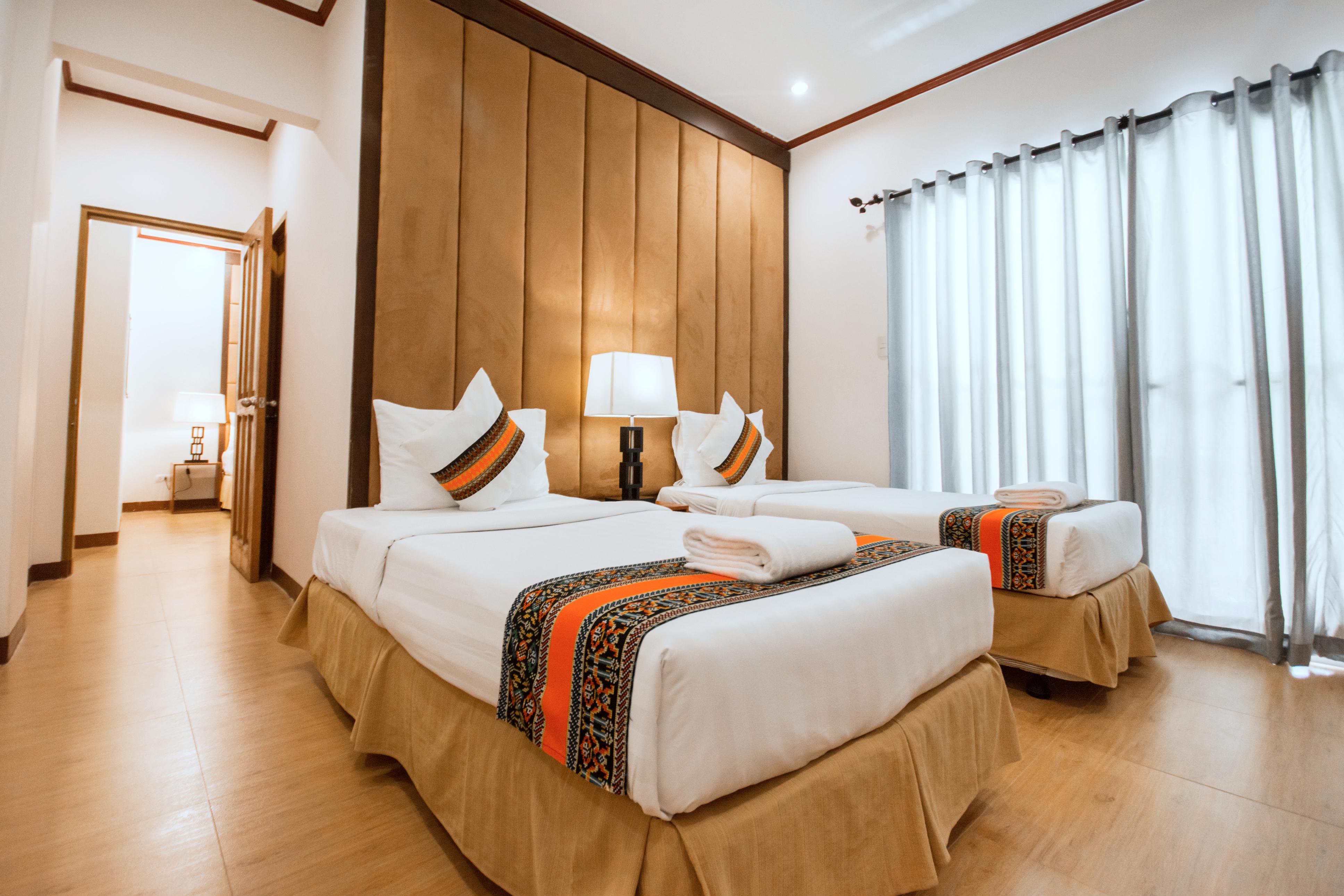 Sur Beach Resort Boracay 3*