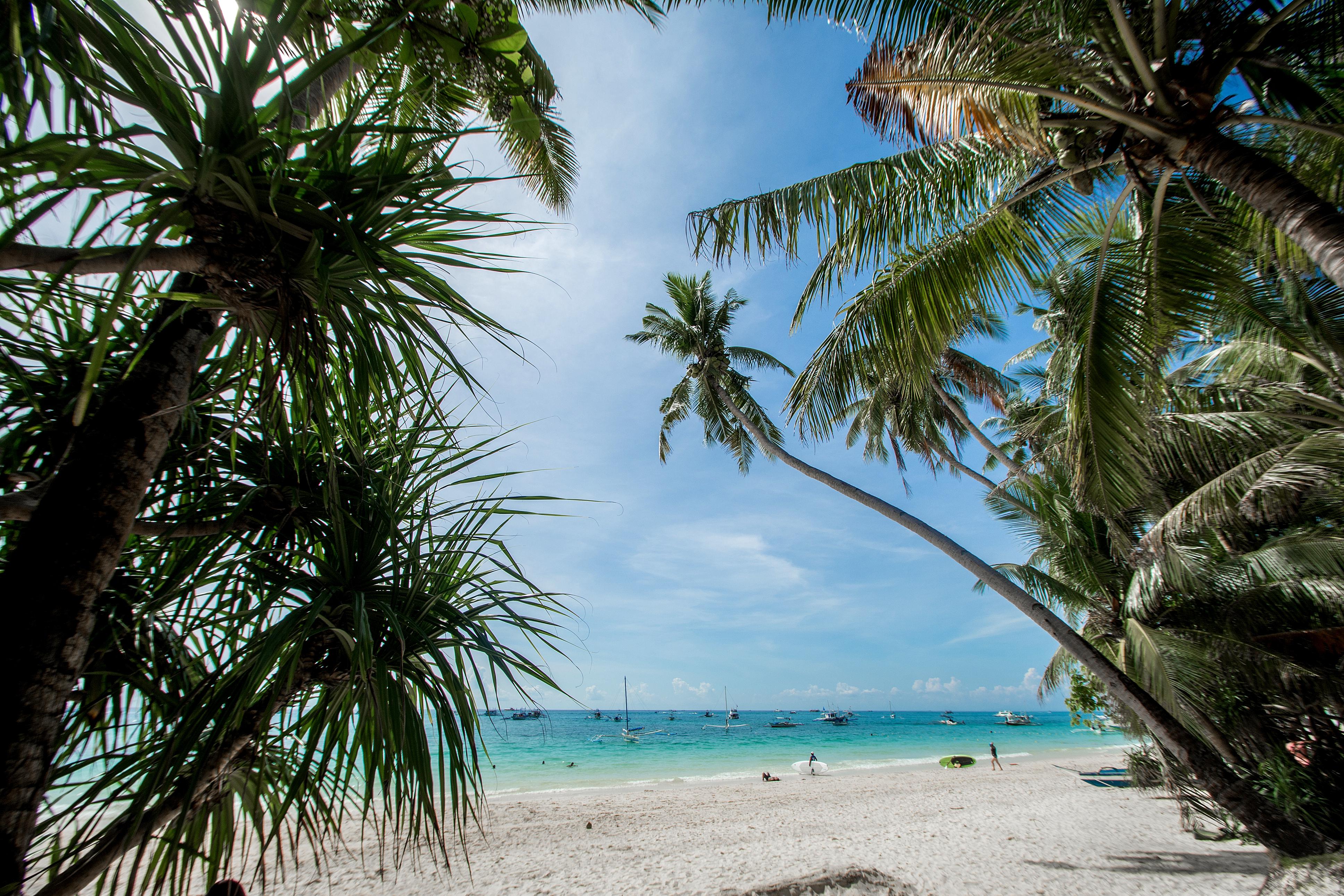 Sur Beach Resort Boracay 3*