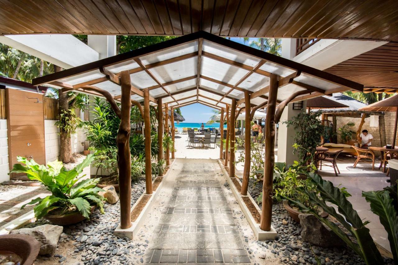 Hotel Sur Beach Resort Boracay 3*